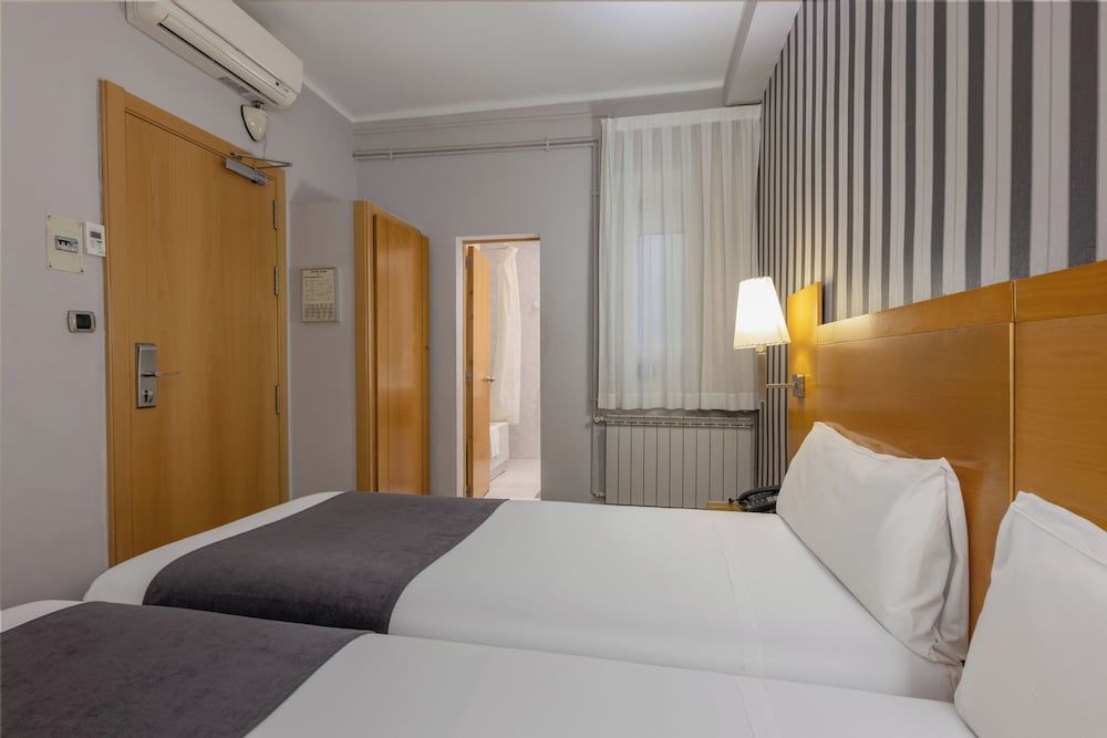 Hotel Lyon Double Room 15