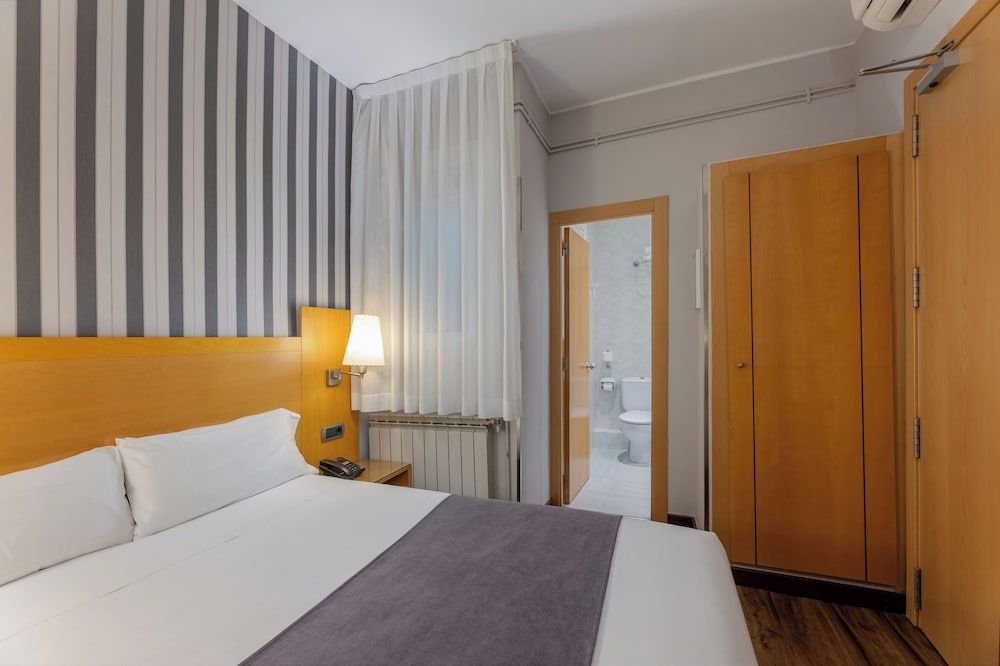 Hotel Lyon Double Room 17