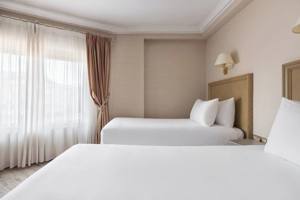 Crisol Almirante Bonifaz Twin Room 2