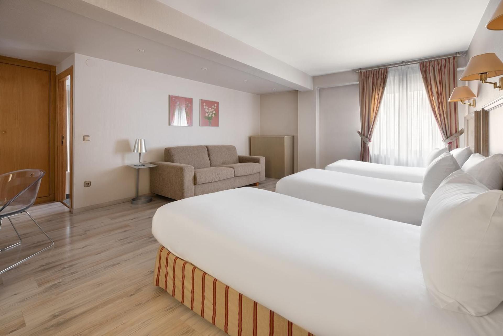 Crisol Almirante Bonifaz Standard Triple Room 2