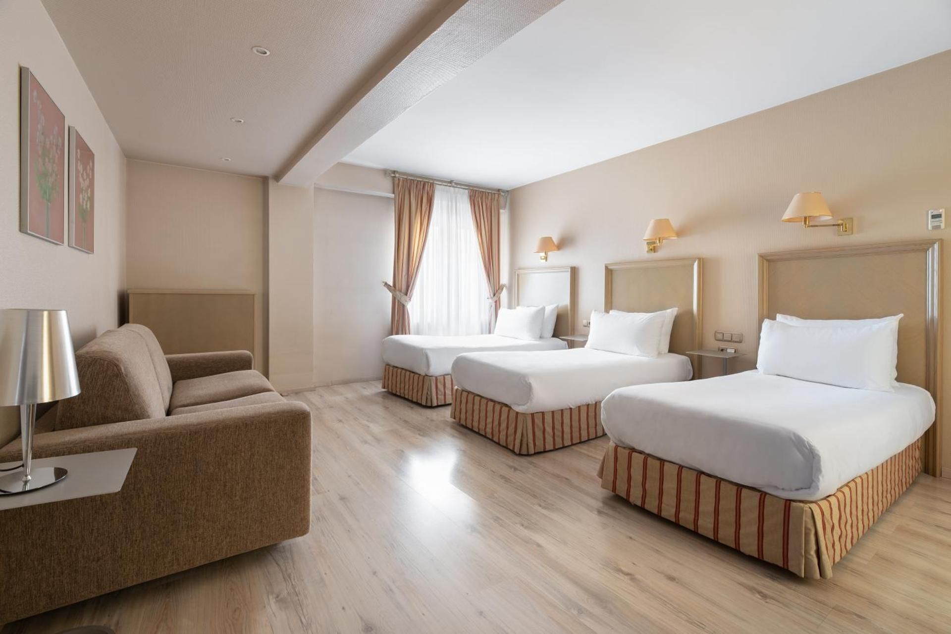 Crisol Almirante Bonifaz Standard Triple Room