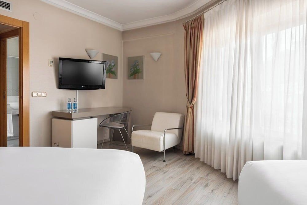 Crisol Almirante Bonifaz Twin Room 9