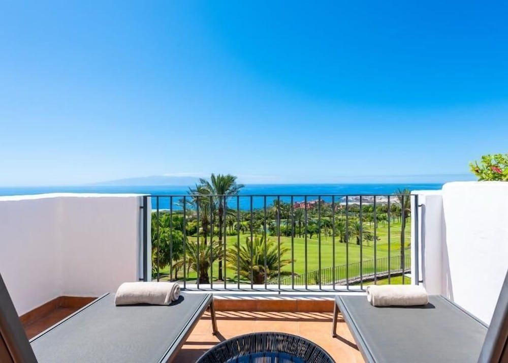 Las Terrazas de Abama Suites Suite, 4 Bedrooms, Terrace, Ocean View 6