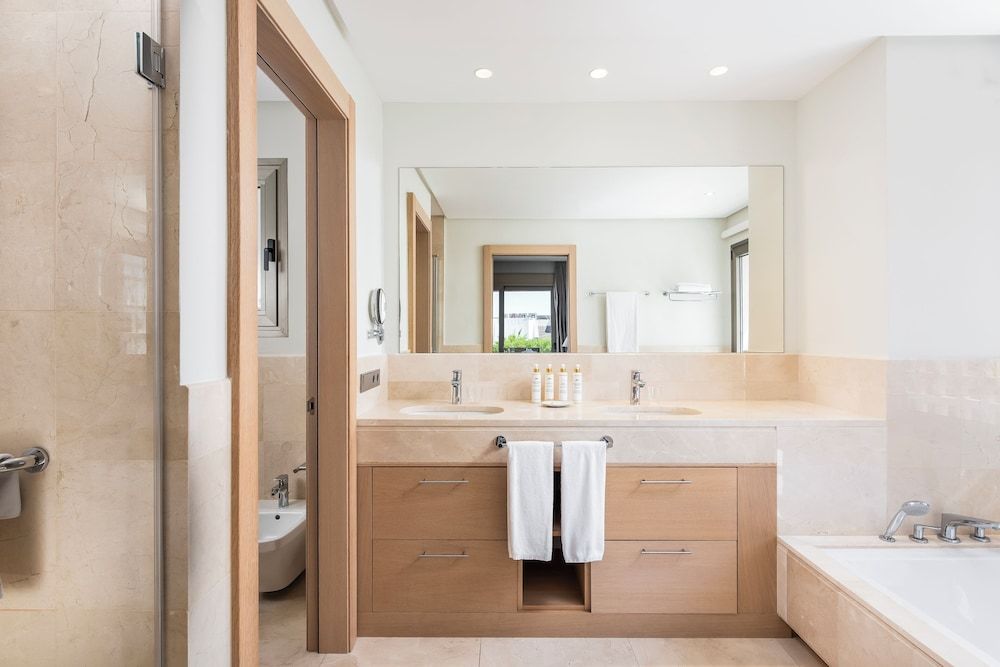 Las Terrazas de Abama Suites Suite, 3 Bedrooms, Hot Tub, Ocean View 7