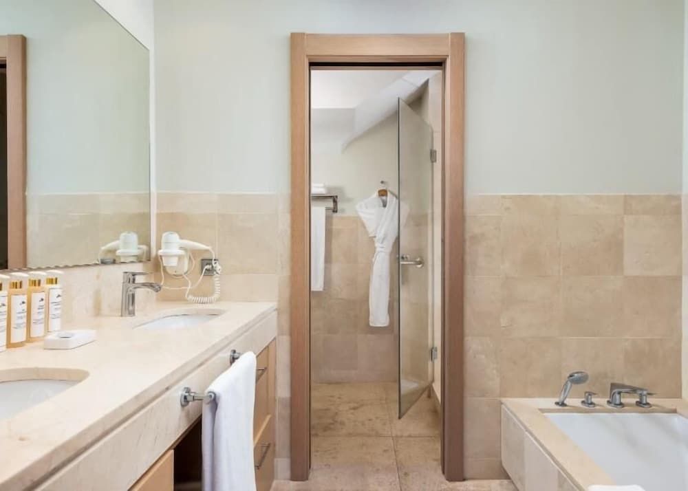 Las Terrazas de Abama Suites Suite, 4 Bedrooms, Terrace, Ocean View 10