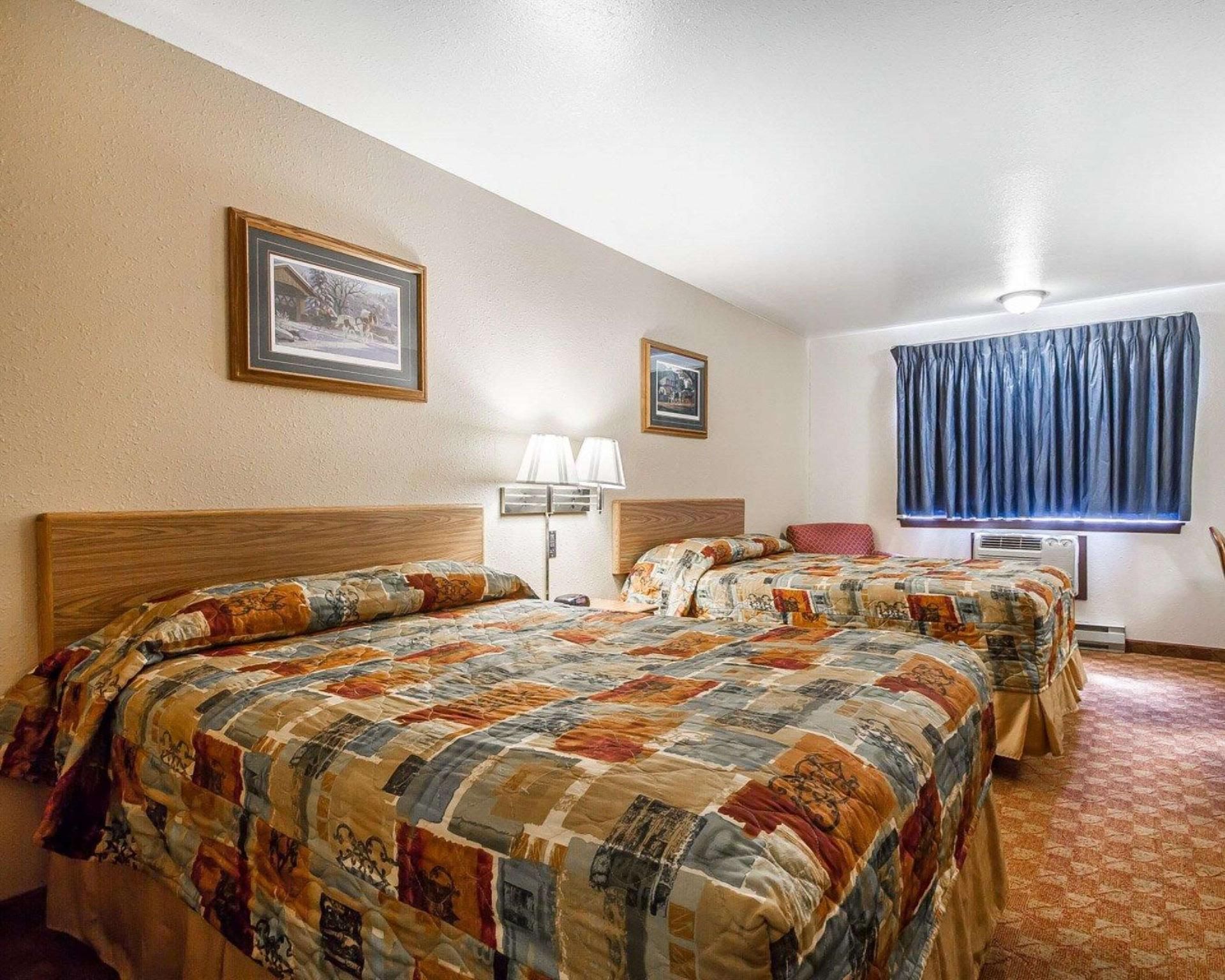2 Queen Beds Non-smoking Accessible
