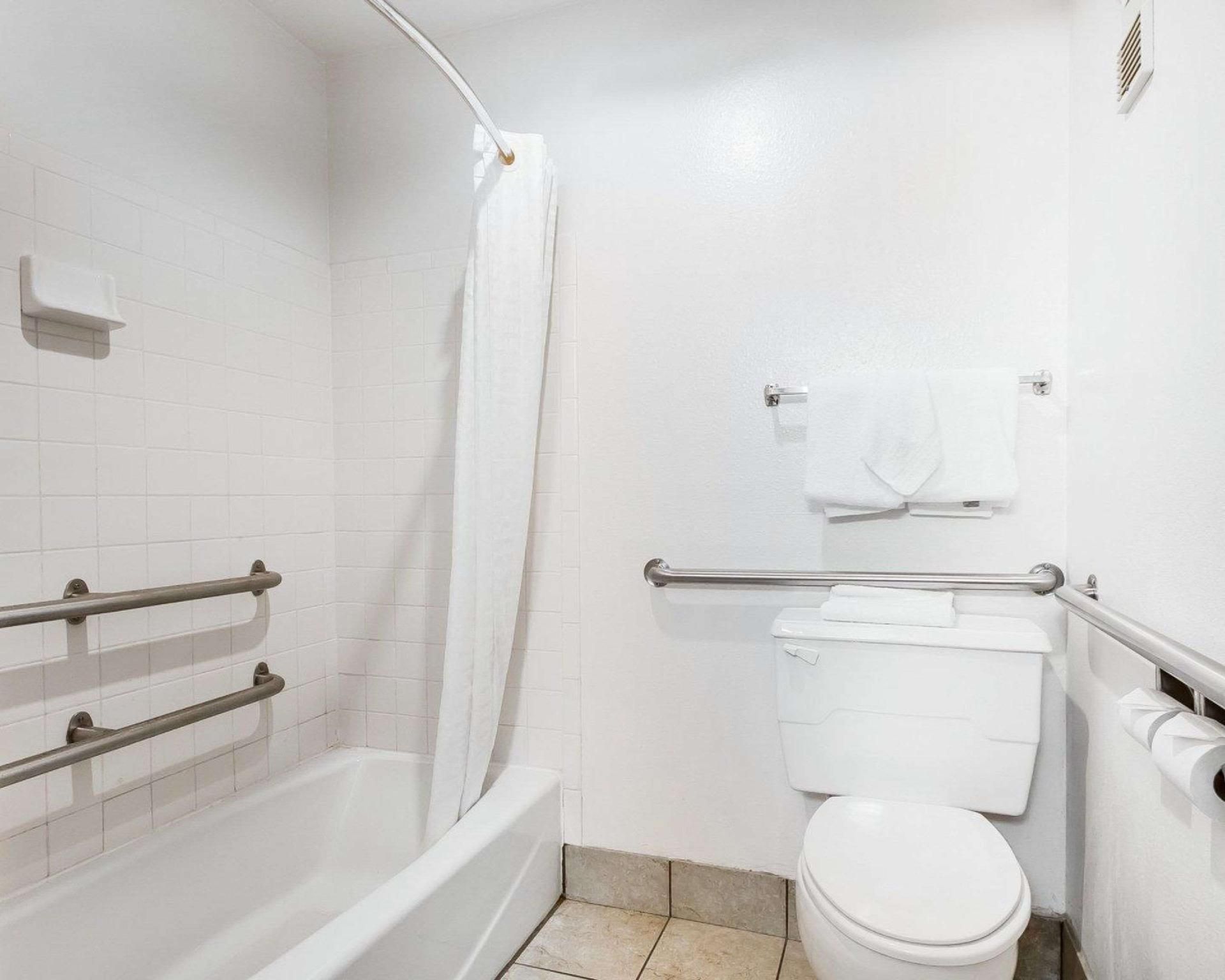 2 Queen Beds Non-smoking Accessible