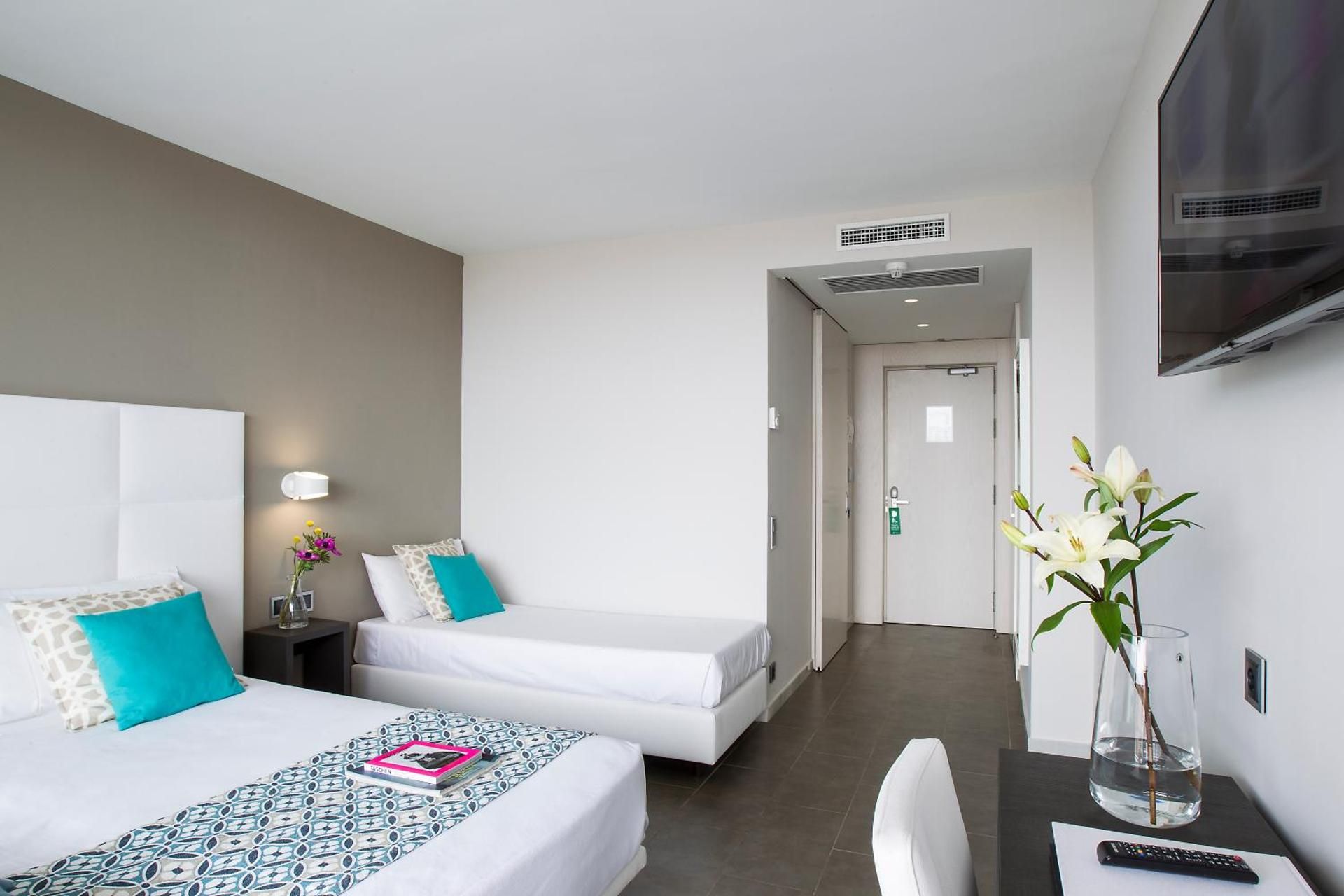 Standard Double Room (2 Adults + 1 Child)