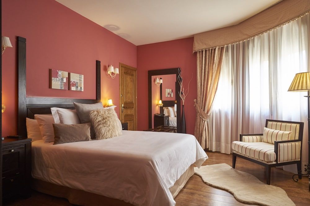 Design Suite, 1 Queen Bed