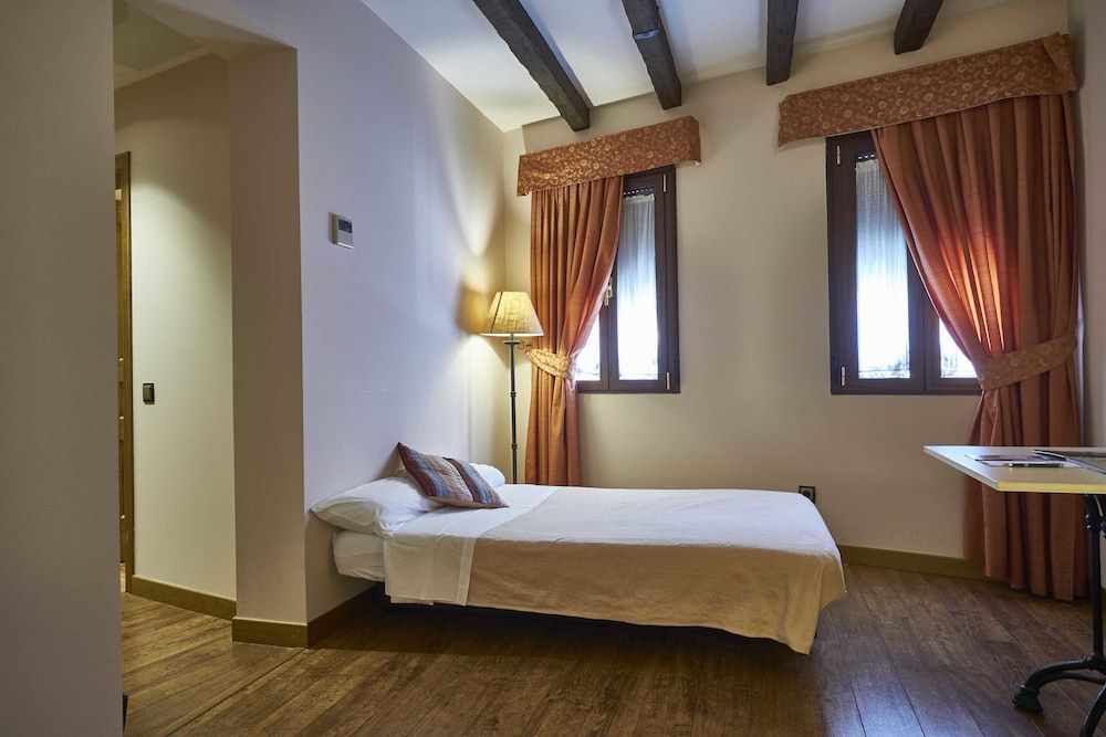 Hotel Rural Casona De Torres Family Room, Multiple Beds 3