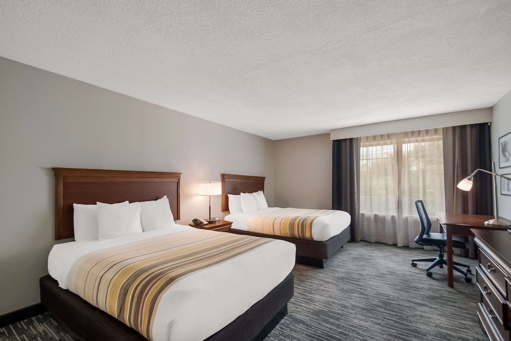 Suite, 2 Queen Beds, Non Smoking
