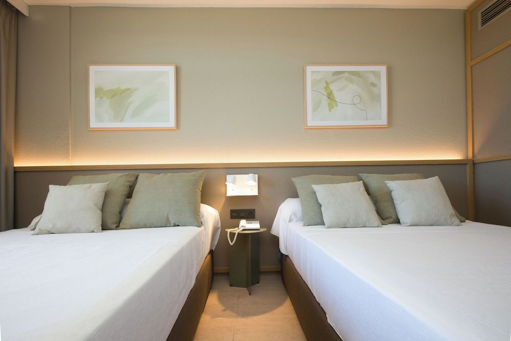 Standard Room (2 adults + 1 child)