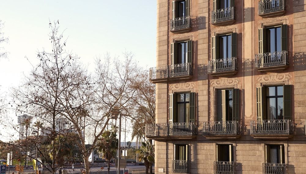 undefined Duquesa Suites Landmark Hotel by Duquessa Hotel Collection 3