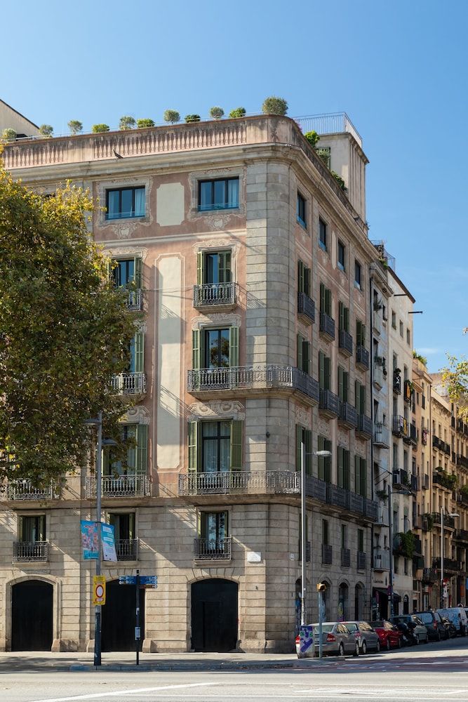 undefined Duquesa Suites Landmark Hotel by Duquessa Hotel Collection 2
