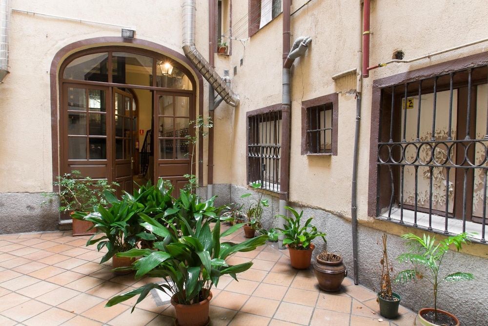 undefined Hostal La Vera 4