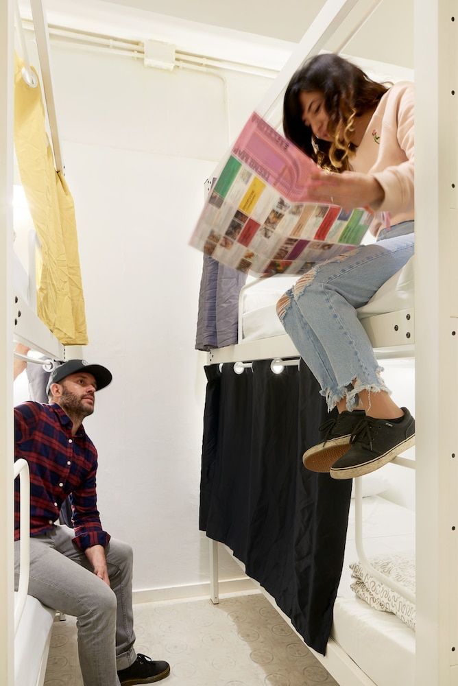 Bed & Bike Hostel Barcelona Shared Dormitory, Mixed Dorm (12 - bed room) 2