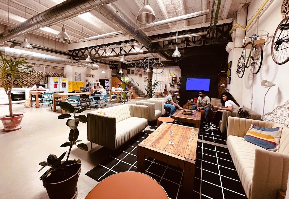 undefined Bed & Bike Hostel Barcelona 3