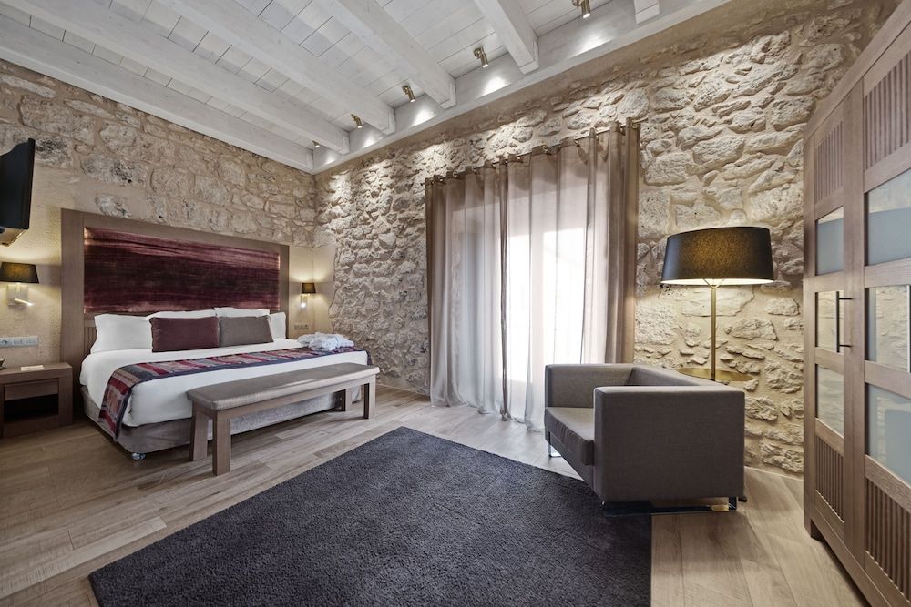 Castilla Termal Monasterio de Valbuena - Small Luxury Hotels of the World Deluxe historica