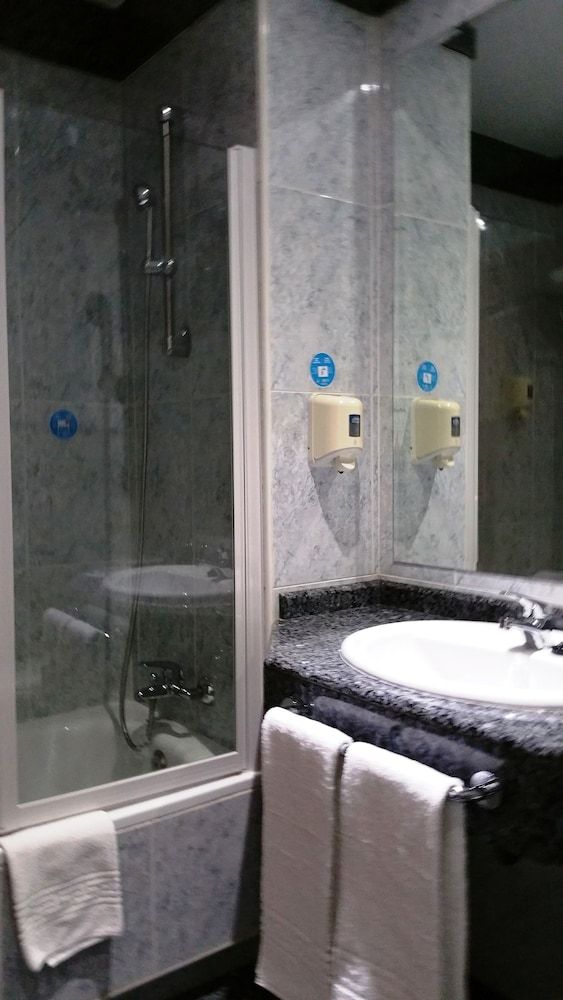 Hotel Humanes Standard Double or Twin Room 5