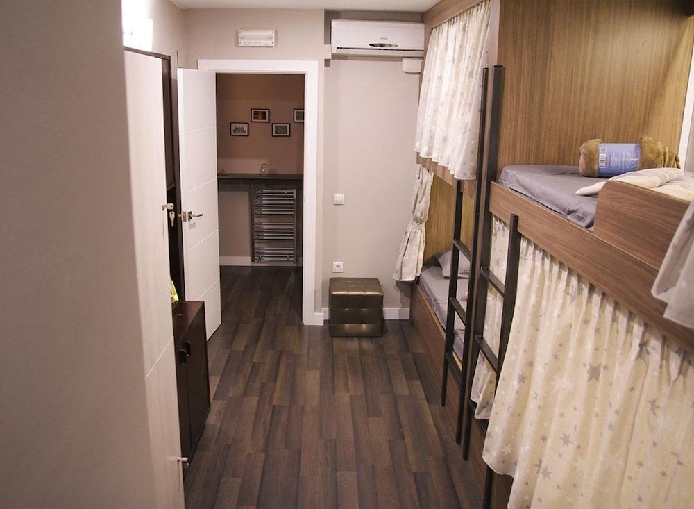 Barcelona and You - Hostel Standard Shared Dormitory, Mixed Dorm 6