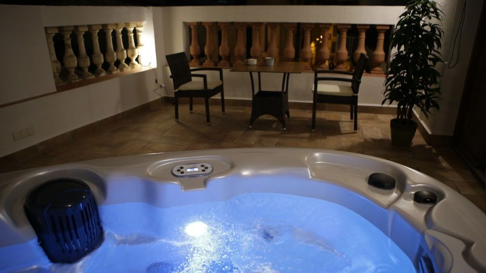 Hotel Sa Voga Romantic Suite, Hot Tub 6