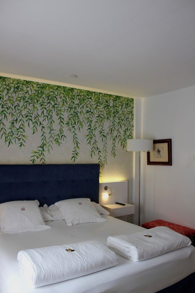 Deluxe Double Room Single Use