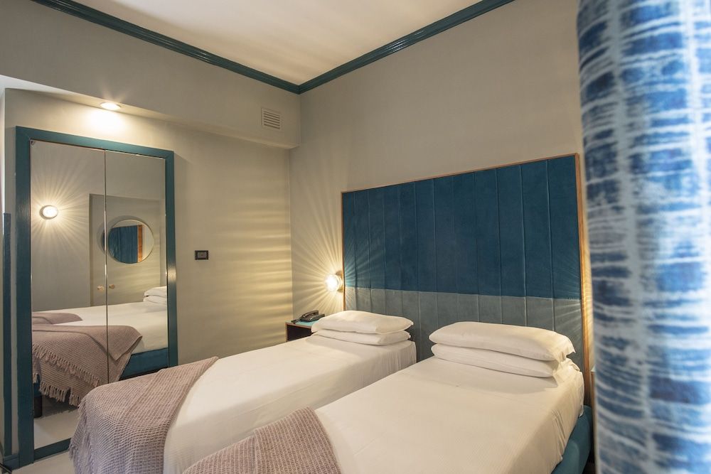 undefined Hotel Milani 5