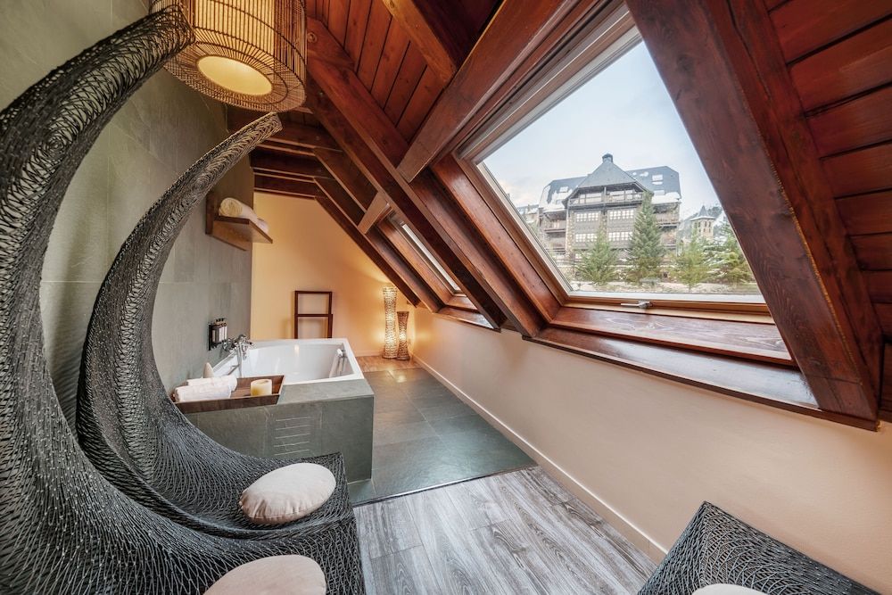 Eurostars La Pleta Premium Suite, Valley View (Occitania, 2 Adults) 2