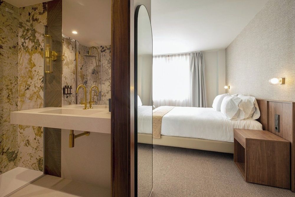 Deluxe Room (Occitania, with View)