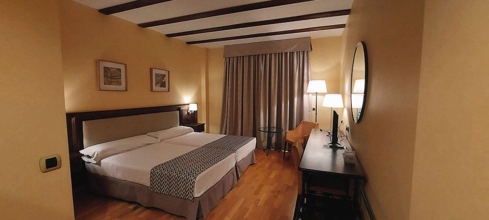 Hotel Spa Tudanca Aranda Basic Twin Room 3
