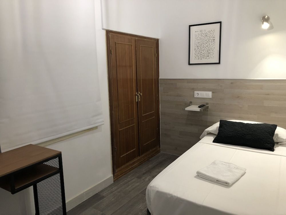 undefined Hostal Rias Bajas 3