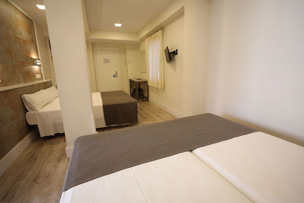 Hotel YIT Casablanca Triple Room 17