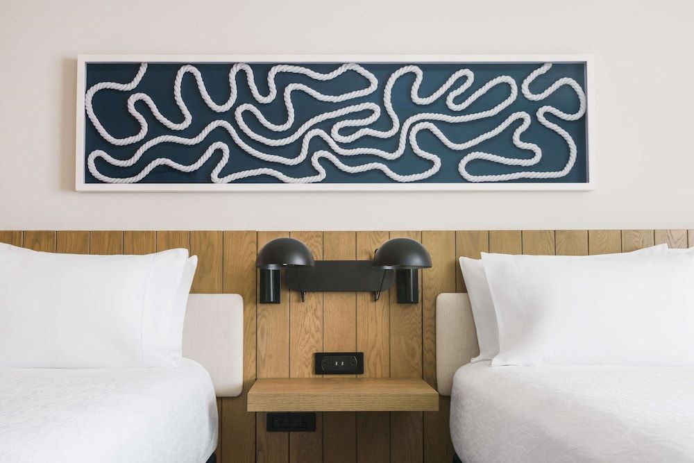Room, 2 Queen Beds, Accessible (3x3 Shower)