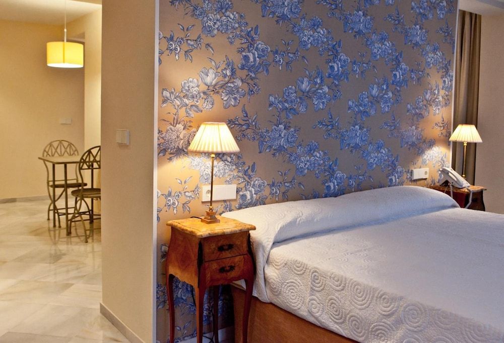 undefined Suites Murillo Alcazar 8