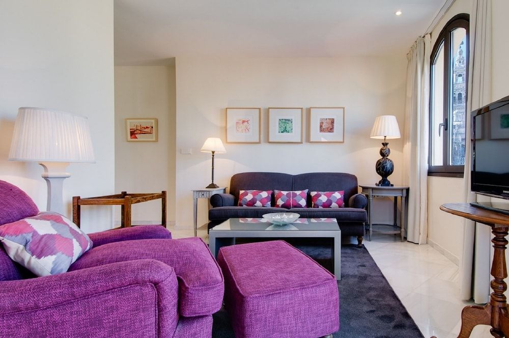 Suites Murillo Alcazar