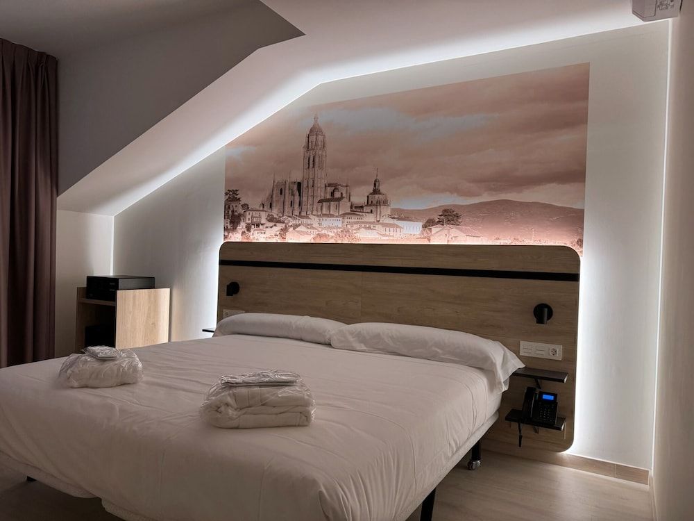 Hotel ELE Acueducto Premium Double Room, 1 Queen Bed 7