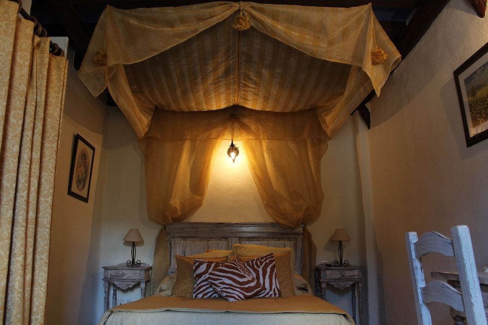 Hotel Los Jarales Standard Double Room 9