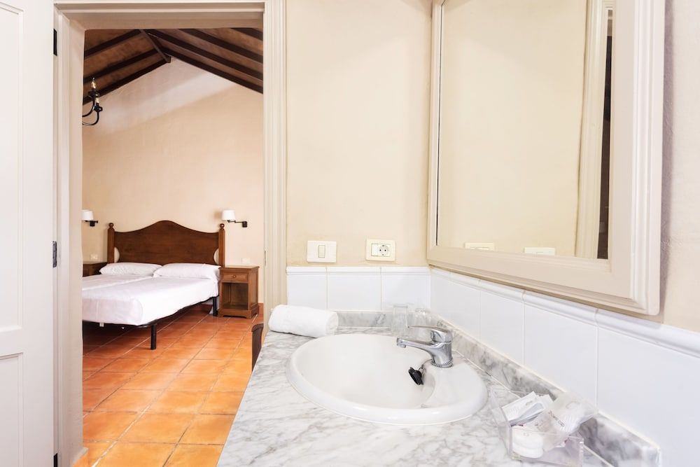 Double Room, Annex Building (Bananera)