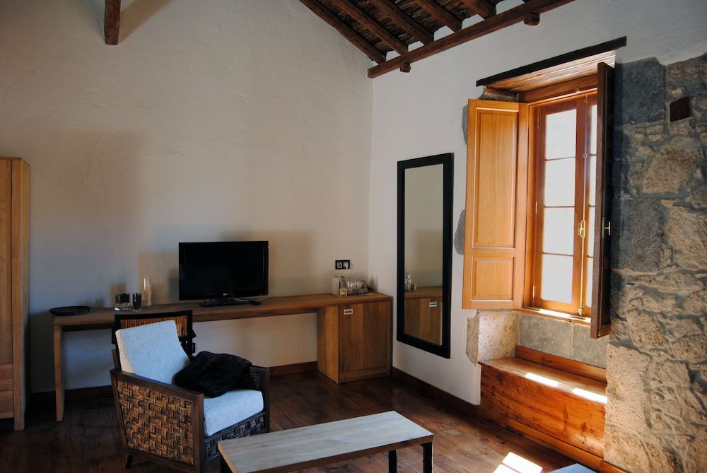 Hotel Rural El Mondalón Superior Double Room 6