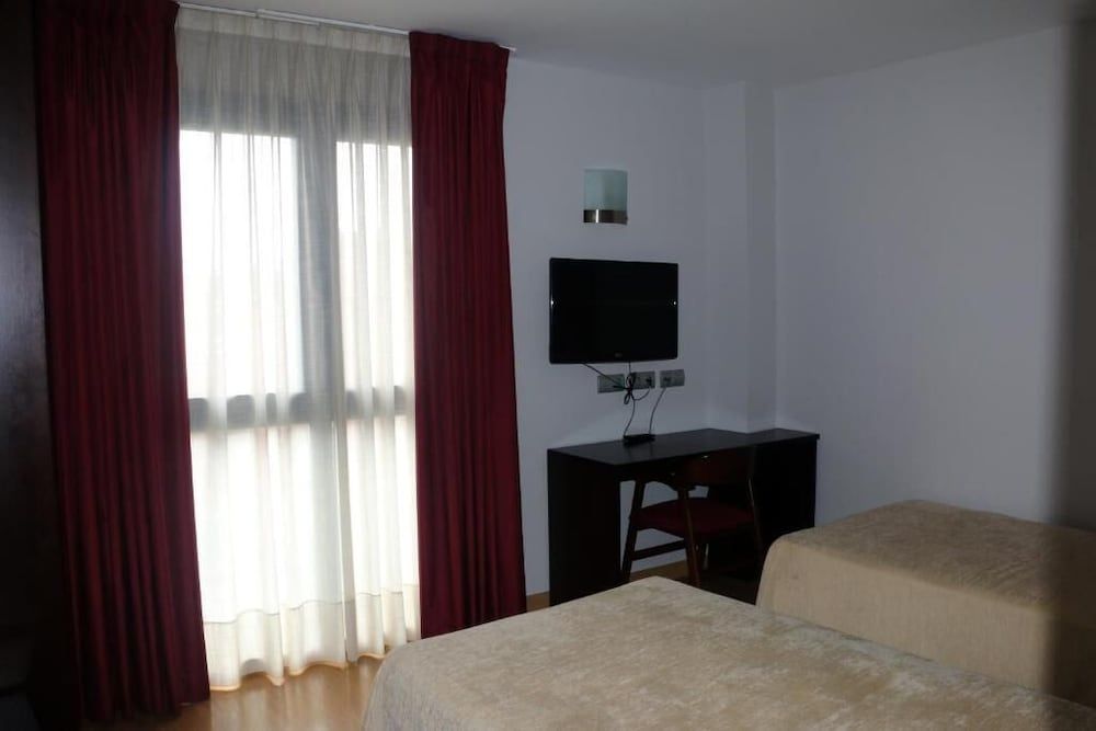 Hotel 44 Standard Double Room, 2 Twin Beds 2