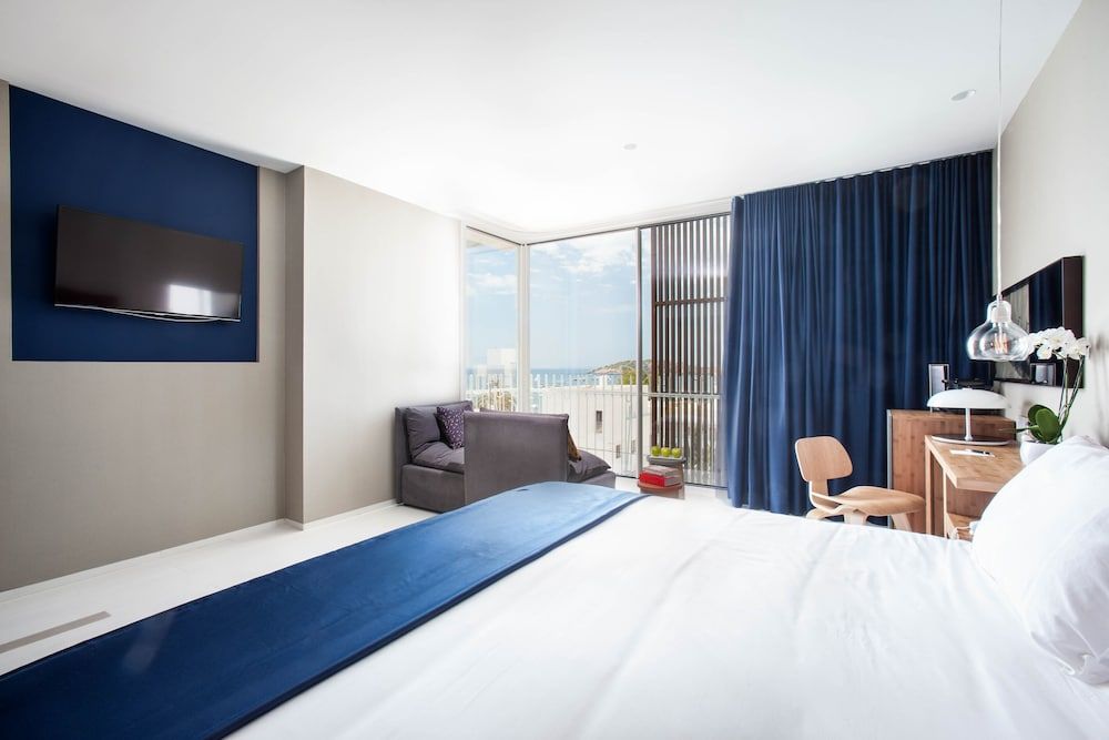 Loft, Sea View