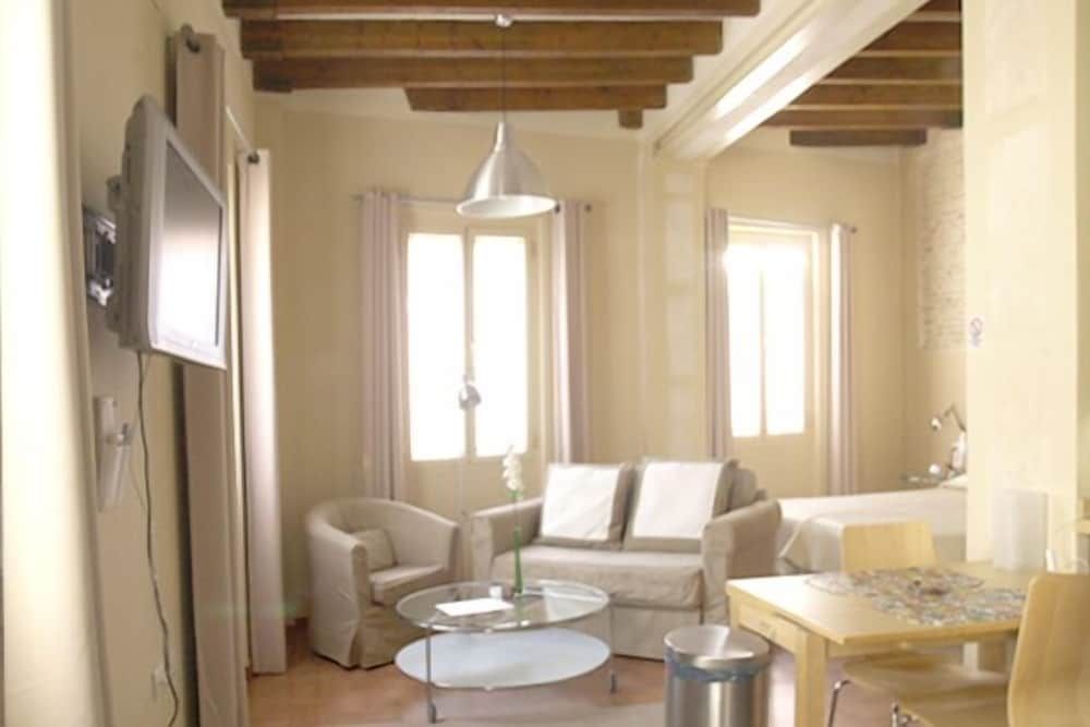 Apartamentos Reposo 1 Deluxe Studio, Tower 7