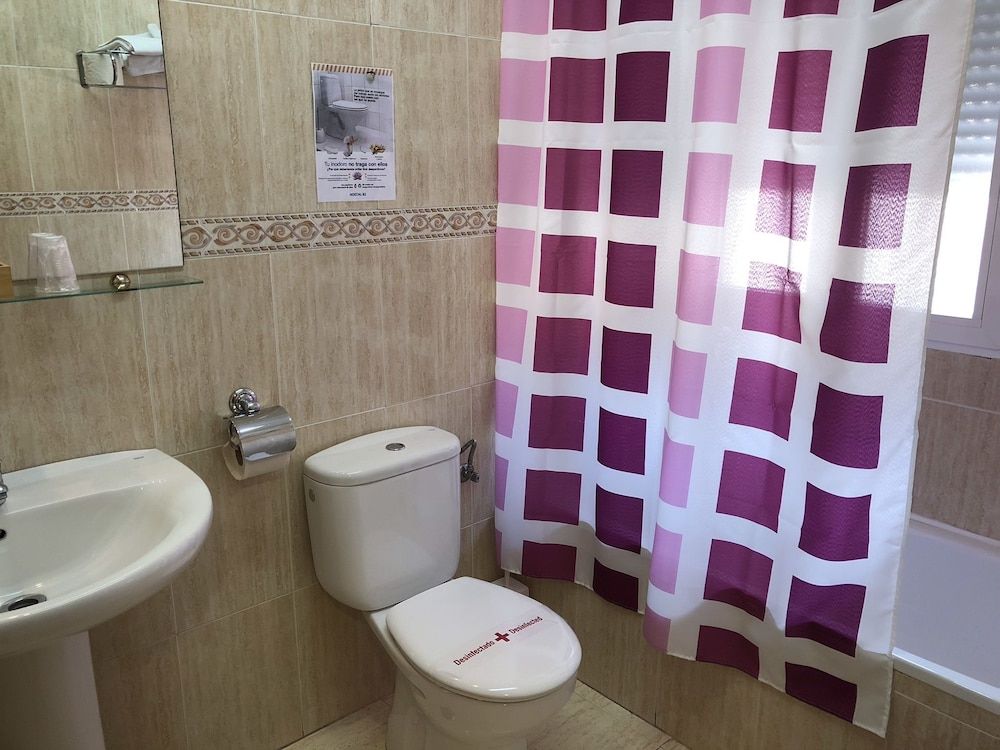 Hostal 82 Double Room 4