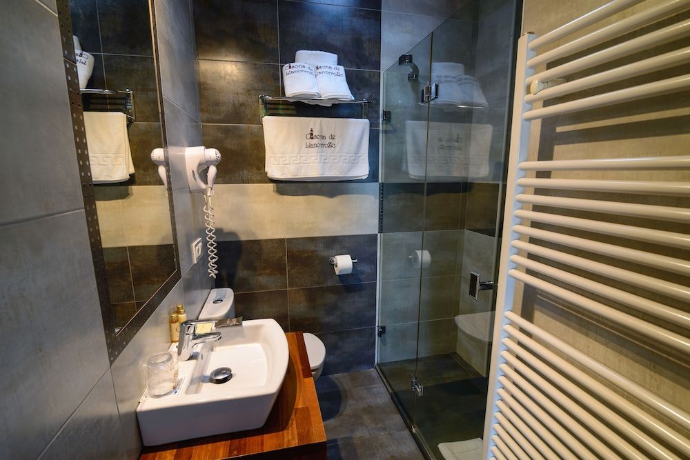 Casona de Llanorrozo Studio 8