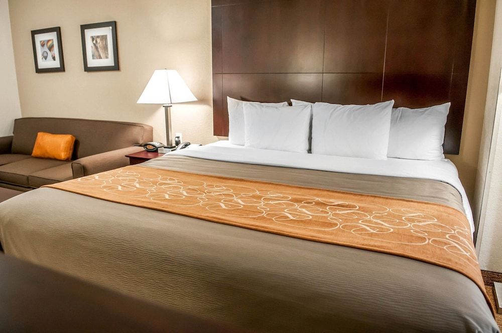Suite, 1 King Bed, Non Smoking