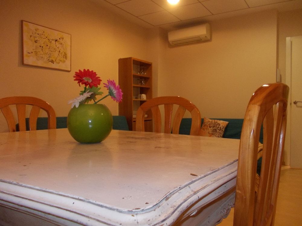 Room Service - Dining