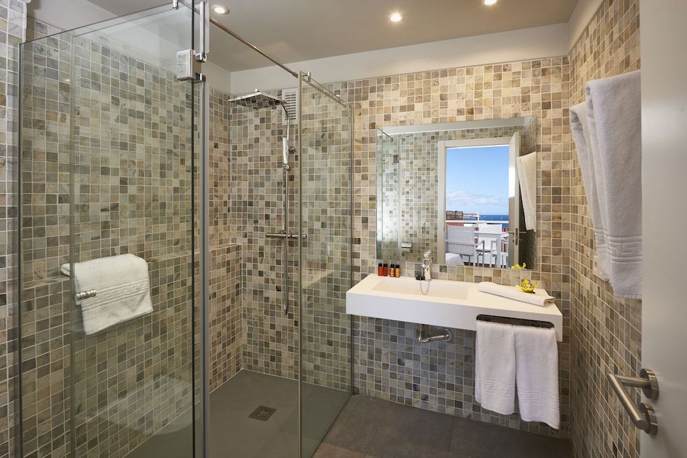 Flamingo Beach Mate Double Room (2 Adults) 3