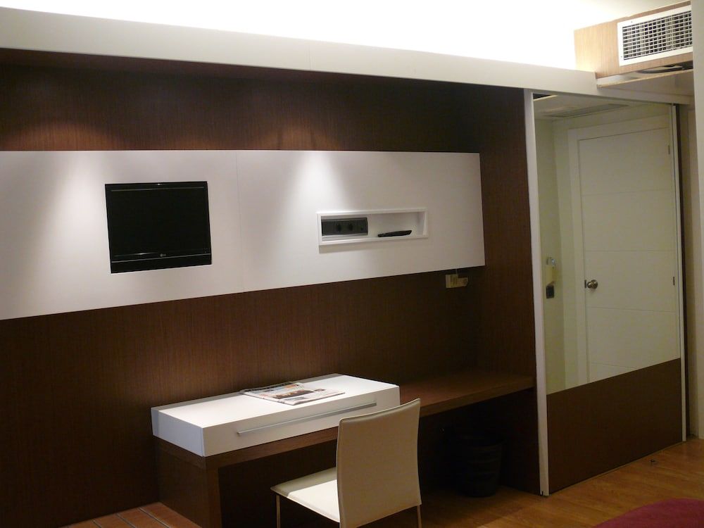 Hotel Los Ángeles Superior Triple Room 6