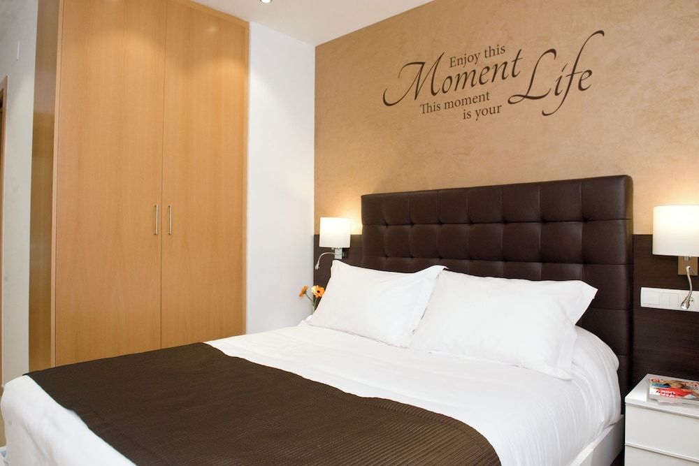 Apartment (2 Bedrooms)