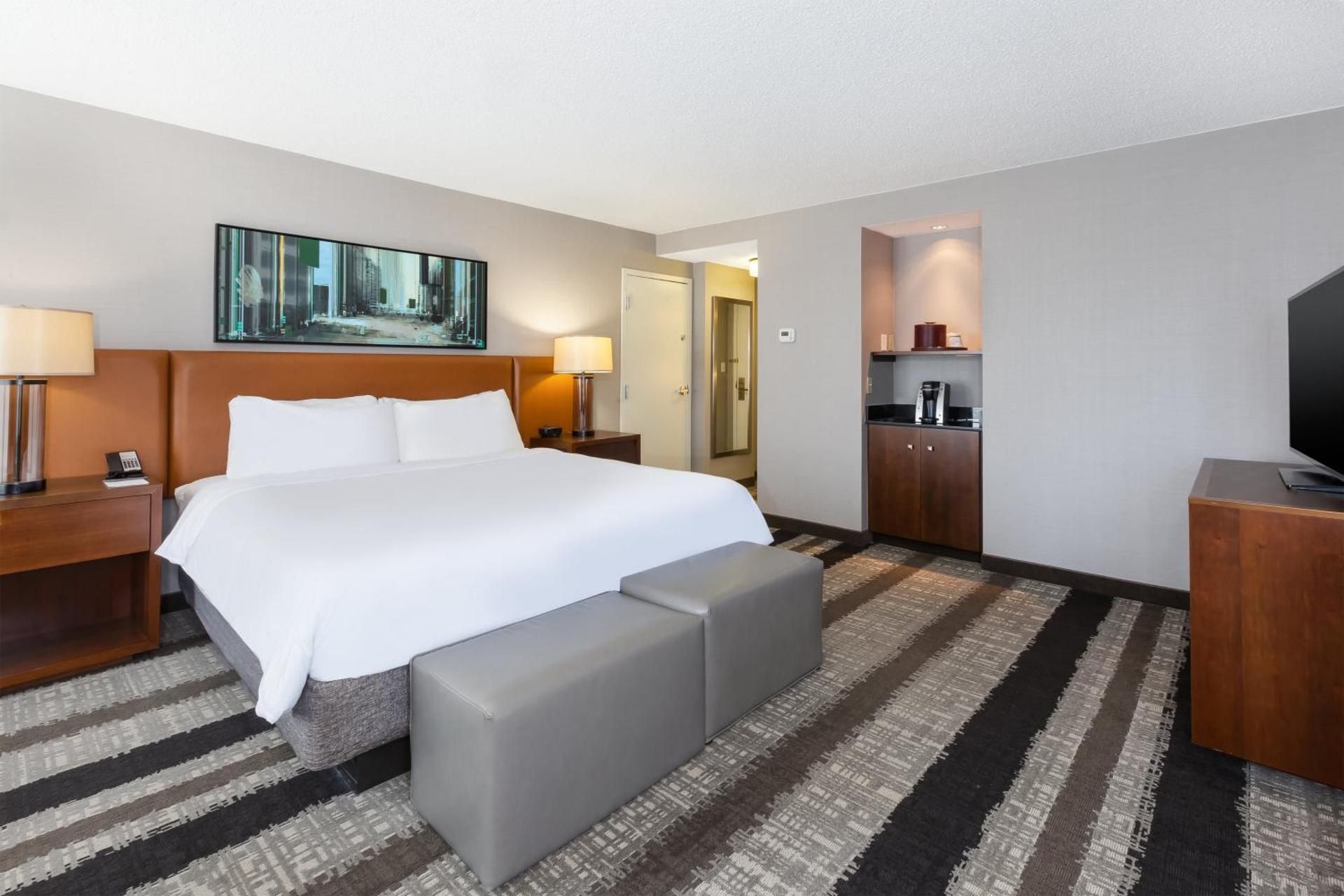 1 King Bed Feature Non-Smoking
